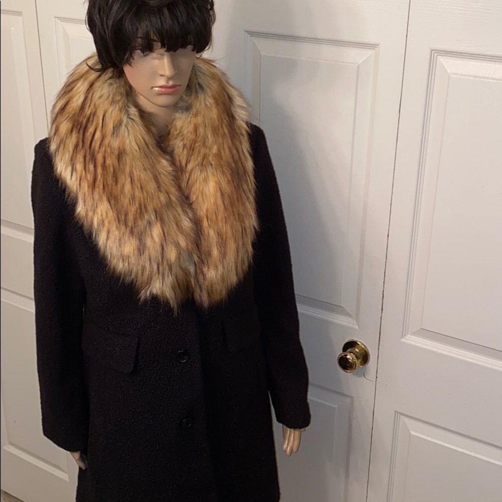 Intl details  pea coat wit fur nwot size small blk